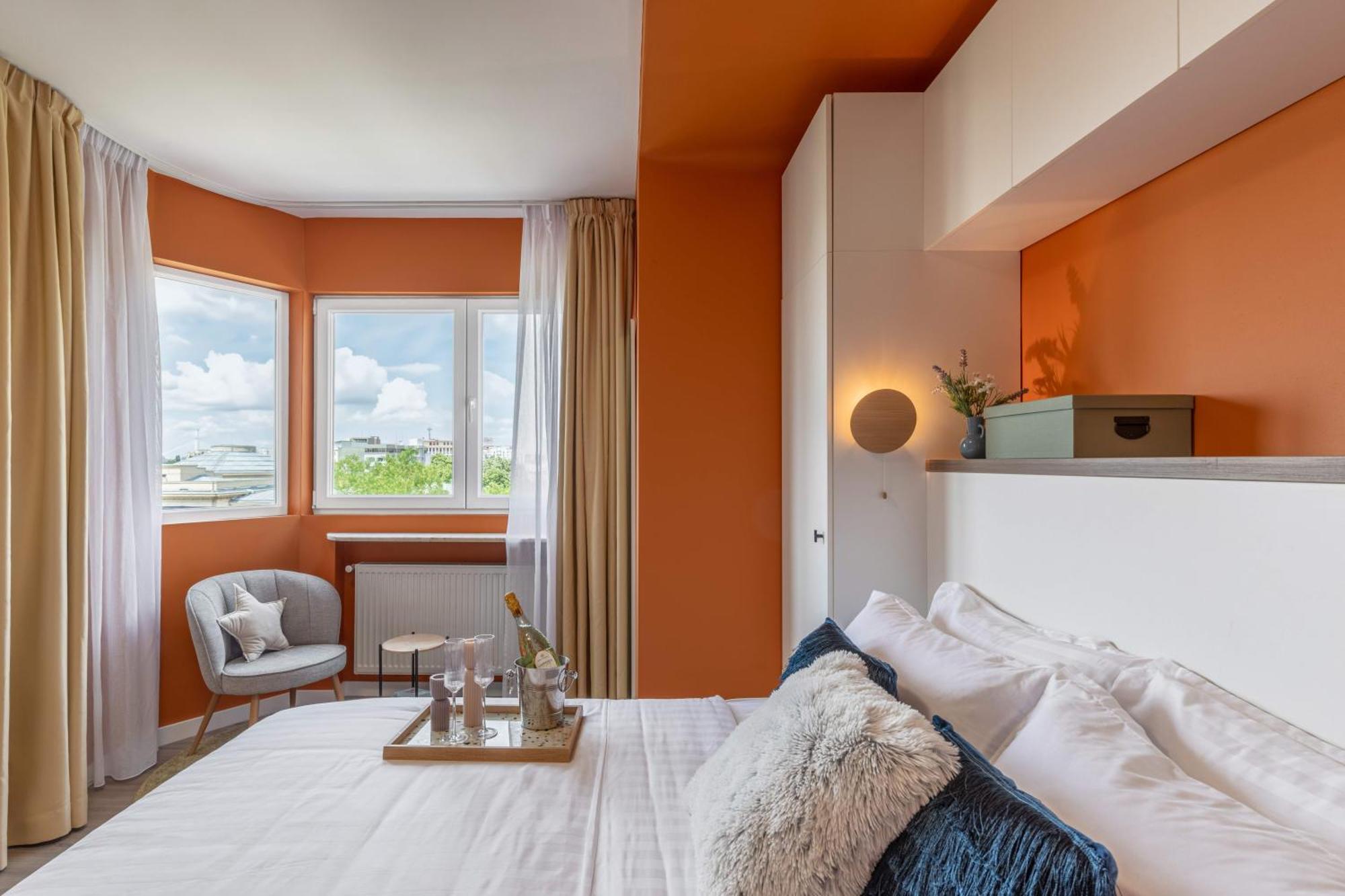 Apartamento Playful & Bright 1Br Near The Faculty Of Law Bucarest Exterior foto