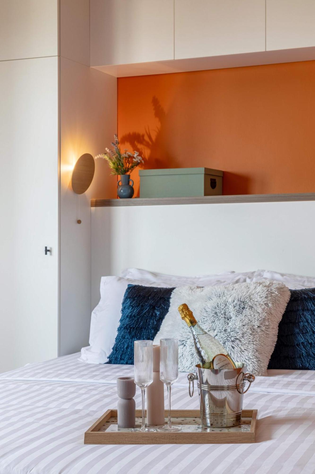 Apartamento Playful & Bright 1Br Near The Faculty Of Law Bucarest Exterior foto